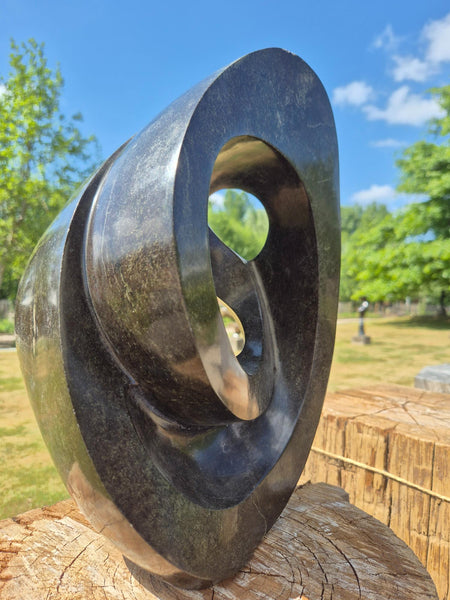 shona kunst zimbabwe, beelden in steen en metaal, beeldentuin, galerij, tuinbeelden, ruime keuze, veerle van raemdonck, wereldbeeld driegoten
