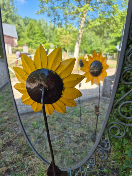 set of 3 sunflowers in metal