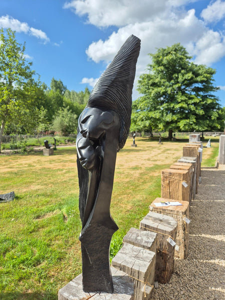 koppel in steen, stone sculpture, garden statue, sculpture garden belgium, shona art zimbabwe