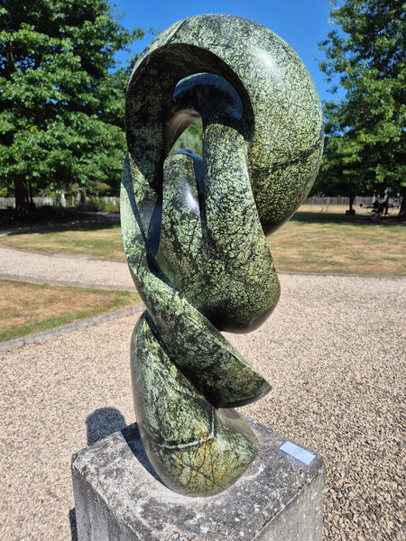 shona art wereldbeeld belgium, large collection garden sculptures and indoor statues, made of stone and metal