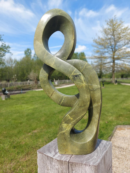 beeld in steen, natuurstenen beeld, tuinbeeld, beeld voor binnen, african home deco, beeldentuin hamme driegoten