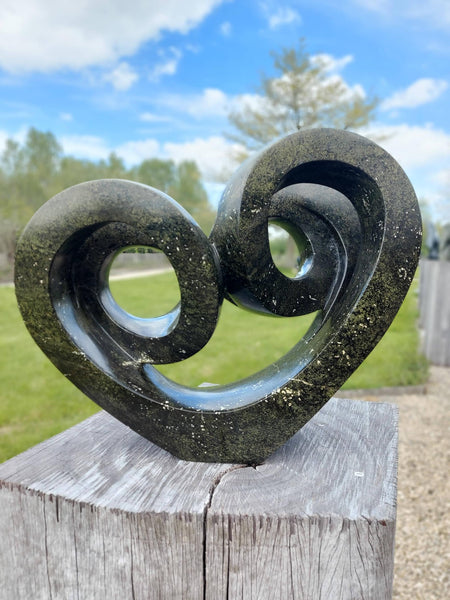 elegant stenen beeld, beeldentuin wereldbeeld driegoten hamme