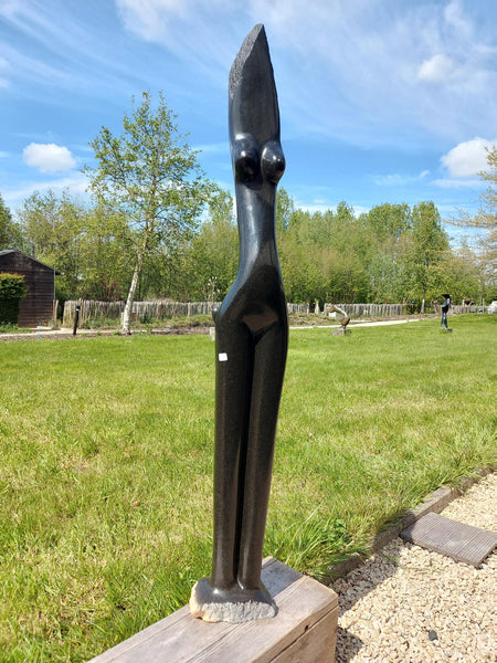 Cloppas Kamere, torso in steen, naaktbeeld