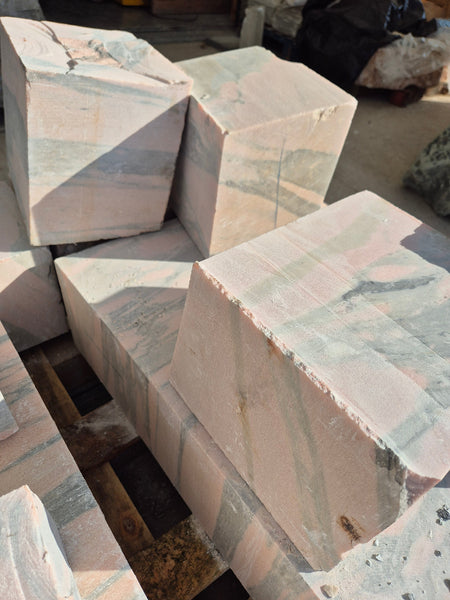 Roze marmer portugal, portugese stone, beeldhouwsteen, wereldbeeld steen, bick art, de beeldhouwwinkel, roze aurora marmer