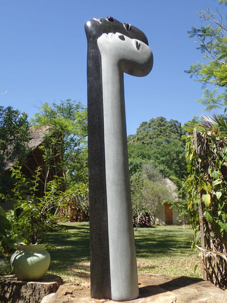 koppel in steen, lang smal beeld