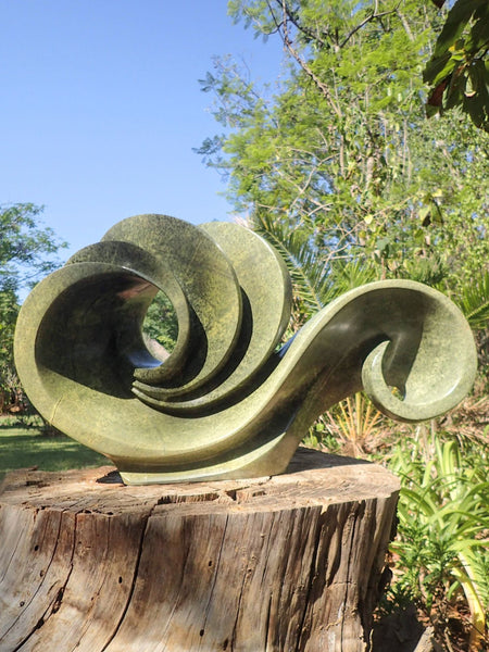 abstract modern hedendaags kunstwerk beeldhouwwerk