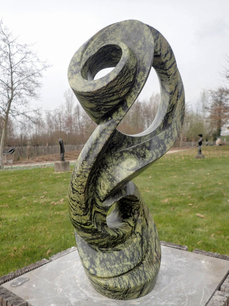 abstract tuinbeeld moderne kunst