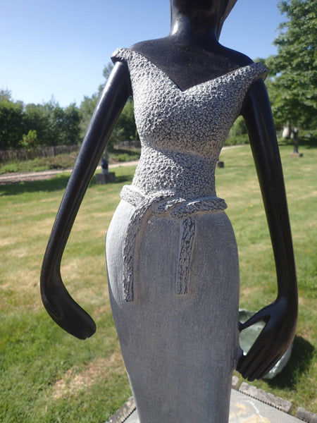 garden sculpture