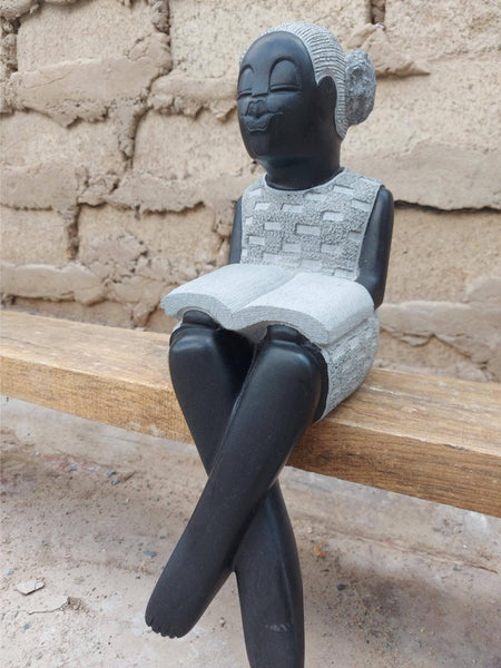 the reader, statue from Boet Nyariri