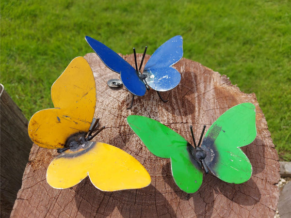 vlinders muurbevestiging, kleurrijke vlinders tuinmuur, tuinhuis, recyclagemateriaal