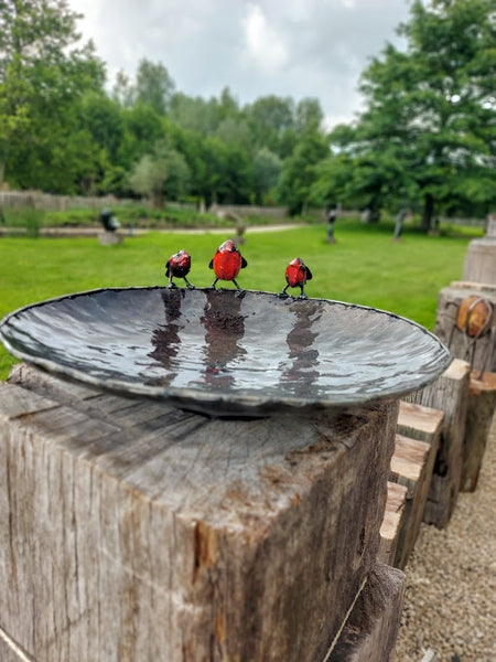 vogelschaal, decoratieve metalen schaal, vogeltjes op schaal