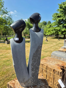 koppel in steen, stenen beeld, natuursteen, tuinbeeld, julius murenza