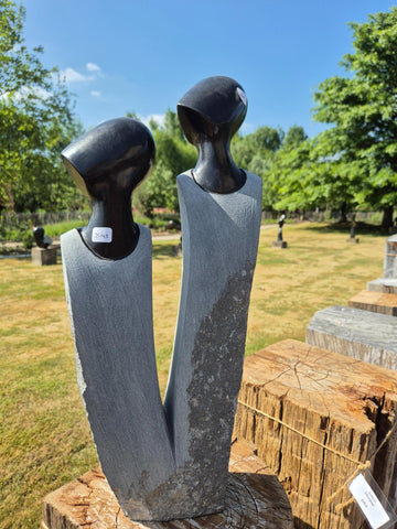 koppel in steen, stenen beeld, natuursteen, tuinbeeld, julius murenza