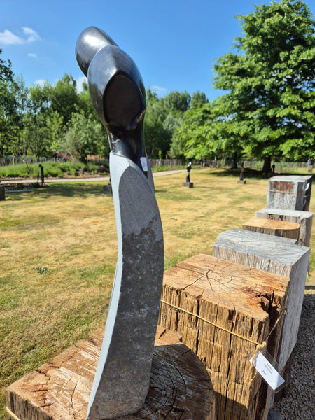 koppel in steen, stenen beeld, natuursteen, tuinbeeld, julius murenza