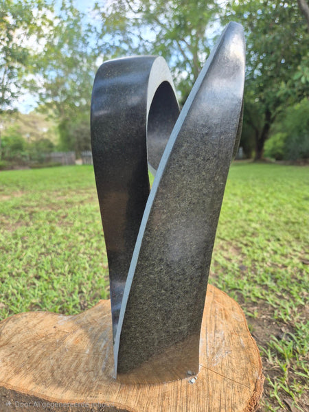 shonq qrt zimbqbwe, gardensculptures, large collection qt wereldbeeld belgium