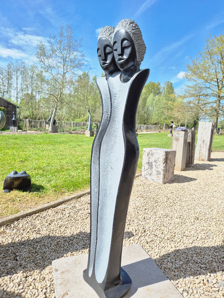 beeld in natuursteen, tuinbeeld, wereldbeeld hamme, beeldentuin en galerij