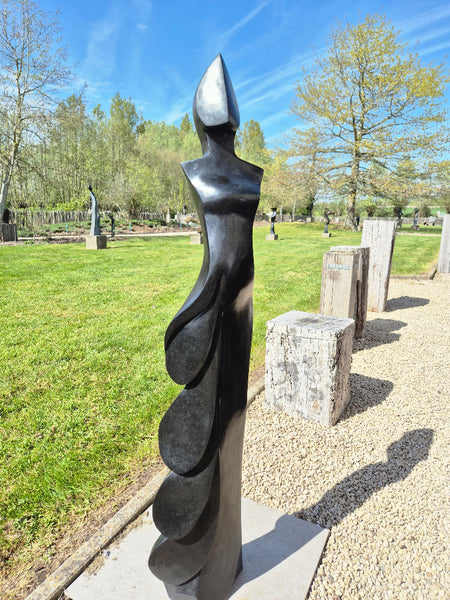 tuinbeeld in steen, collectie te bezichtigen bij Wereldbeeld Hamme