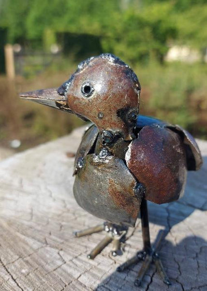 kuikentjes in metaal, vogeltjee in metaal, birds of Zimbabwe,, metal bird figurine, handcrafted in Zimbabwe, painted bird, metal recycled, oilbarrels, fair trade, metal art, uniqe gift