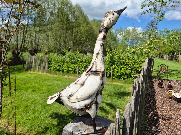 metal goose, different models, garden sculptures in metal 