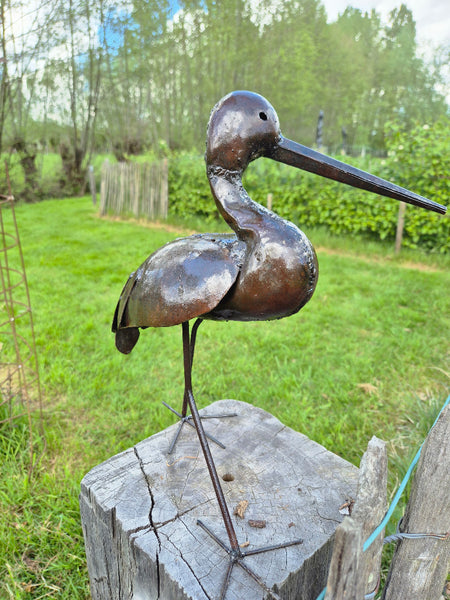 grutto in metal, waterbird, yard art, wereldbeeld belgium, garden sculpture scrap metal
