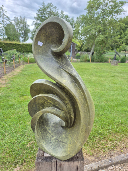 abstract modern hedendaags kunstwerk beeldhouwwerk