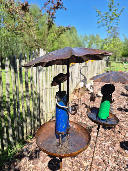 Voederbakje : figuur met paraplu