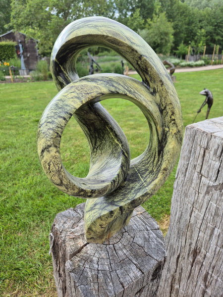 abstract stenen beeld, shona kunst zimbabwe, willard bopoto, unieke stukken, wereldbeeld hamme