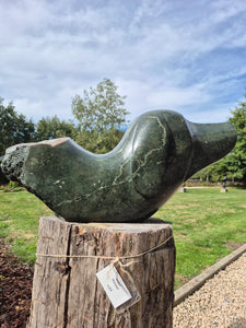 teckel dog in green opalserpentine, shona art, stephen murenza, garden art zimbabwe, stone statues, big collection in Hamme Belgium, visit our sculpture garden
