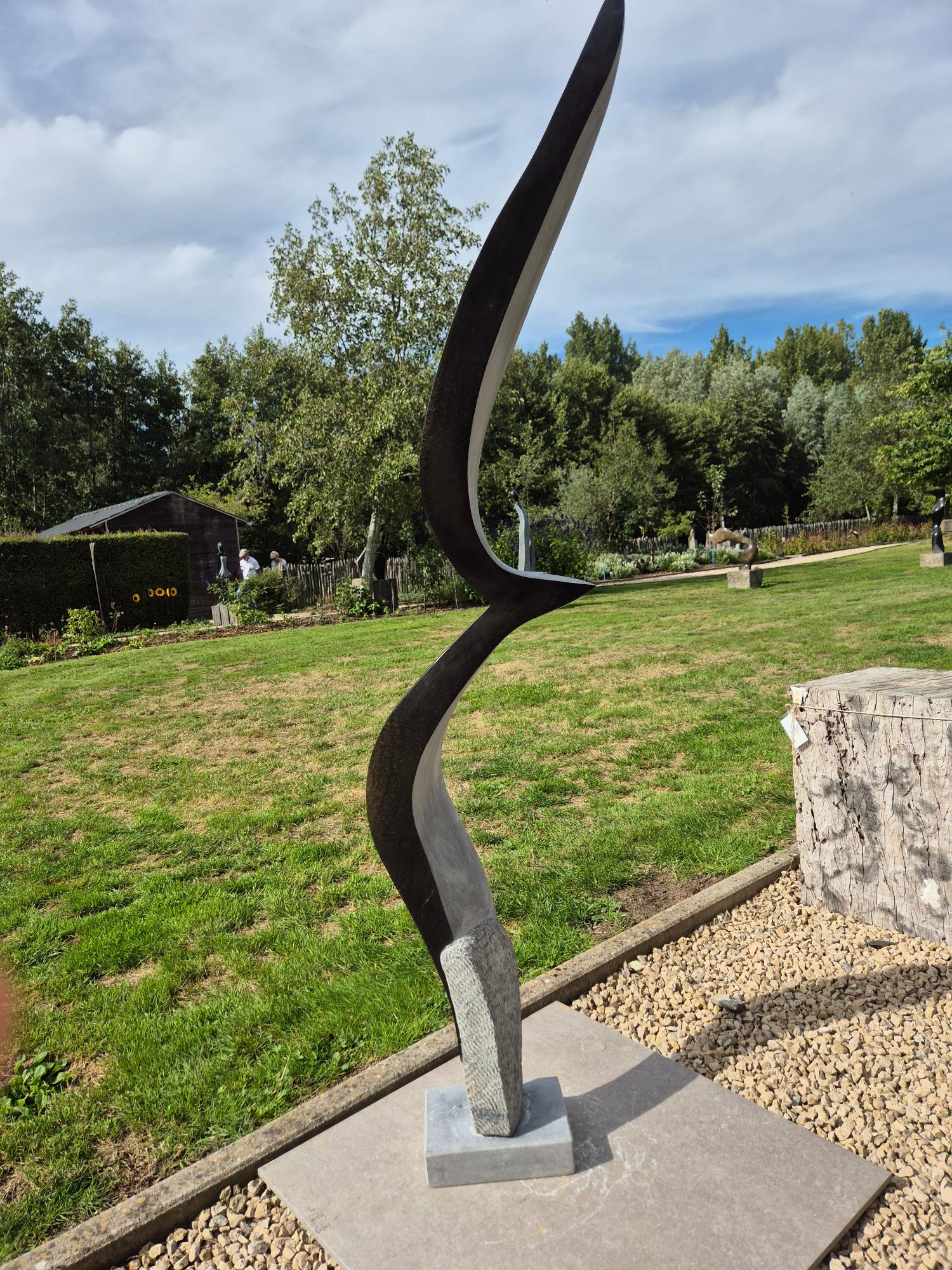 long elegant bird in stone, shona art zimbabwe, stephen murenza, unique art, wereldbeeld belgium