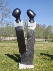 Couple in stone, stenen beeld van een koppel, beeldentuin op Driegoten Hamme