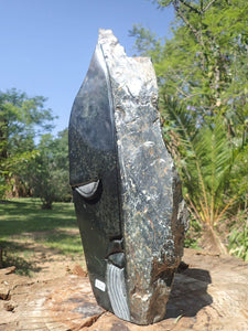 masker in steen, beeldhouwwerk, zimbabwe