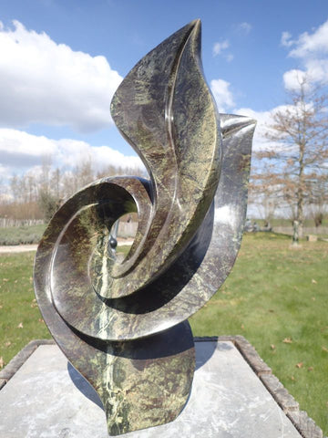 abstract modern hedendaags kunstwerk beeldhouwwerk standbeeld steen natuursteen wereldbeeld hamme driegoten