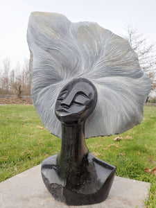 tuinbeeld stenen hoofd