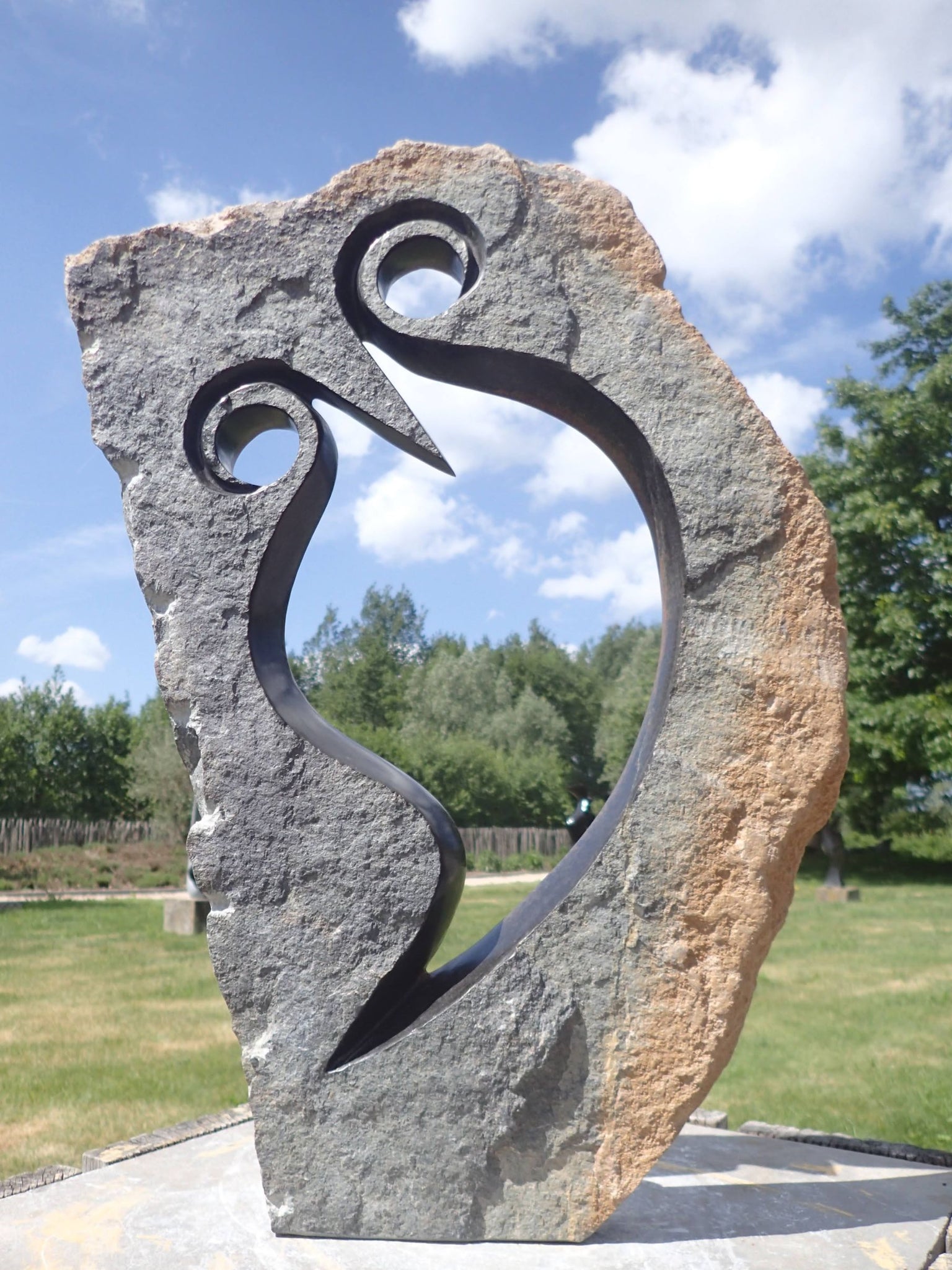 tuinbeeld uil in steen