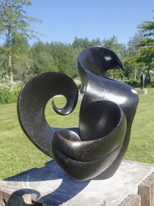 abstract sculptuur steen